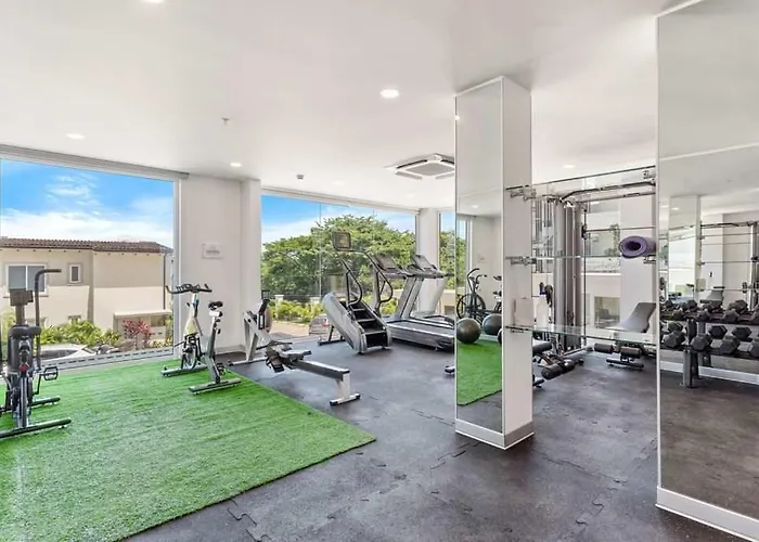 Сasa de vacaciones Infinity Pools, Ocean Views, Gym & Concierge