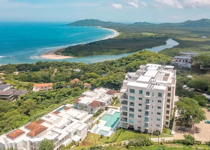 Infinity Pools, Ocean Views, Gym & Concierge Сasa de vacaciones Tamarindo